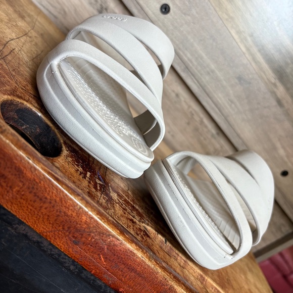 Crocs Monterey Strappy Low Wedge Sandals Cream Light Tan Women's 10 good preworn - Picture 12 of 12